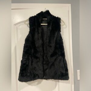 Women’s Vintage Havana Black Faux Fur Vest size Small